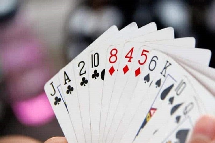 Hướng dẫn cách chơi bài poker